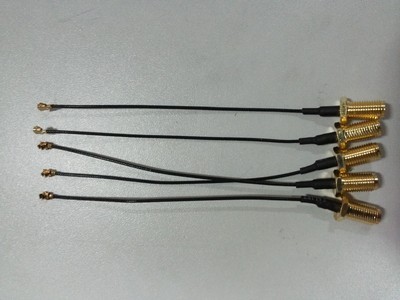 廠家低價(jià)直銷(xiāo)各類(lèi)射頻連接線，深圳市鴻聯(lián)興科技助力通信設(shè)備零配件供應(yīng)
